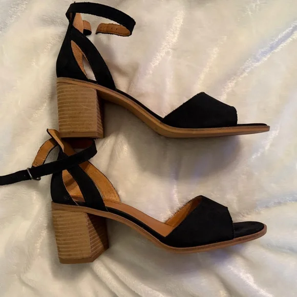 Lucky Brand Black and Brown Women's Sandals - Picture 9 of 13